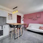 App. Suzette Duplex - 500m From The