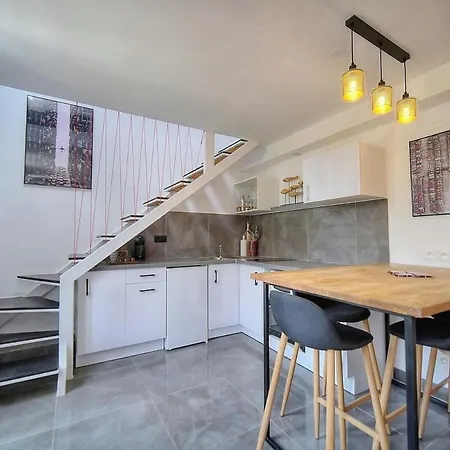 App. Suzette Duplex - 500m From The 戛纳